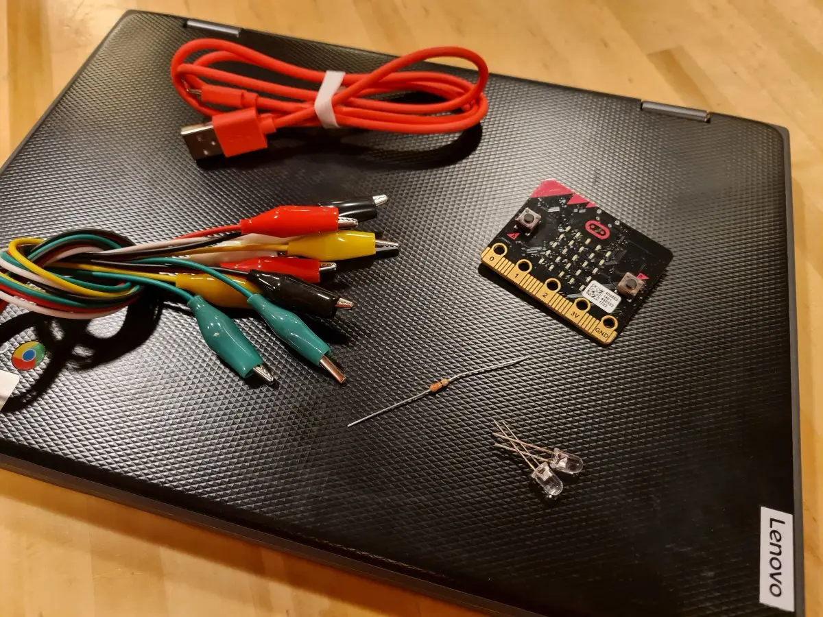 Microbit, ljóstvistar, viðnám og tengivírar