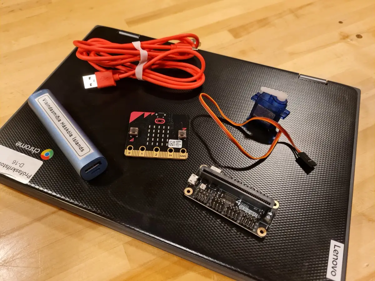Microbit og servo-mótorar