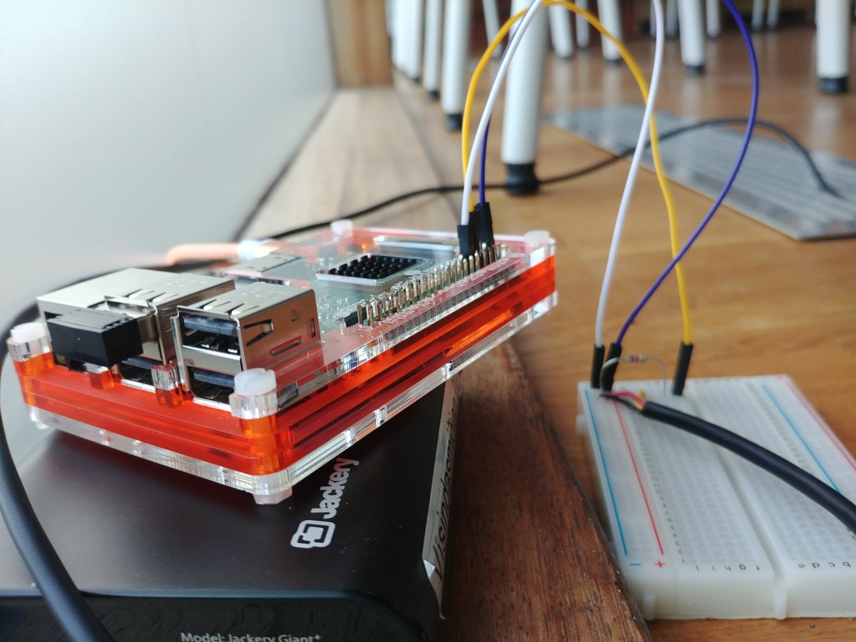 Raspberry Pi hitamæling með DS18B20 hitanema